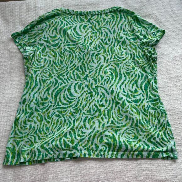 Large Vineyard Vines V-Neck Short-Sleeve T-Shirt - Picture 2 of 6